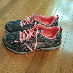 Sketchers Air cooled sneakers